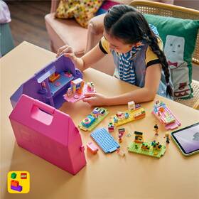 Stavebnice LEGO® Friends 42697 Kreativní kufřík a domek pro panenky 

 obrázek produktu 7 z 8