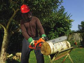 Řetězová pila Black-Decker CS2040 

 obrázek produktu 1 z 7