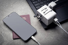 Cestovní adaptér FIXED Voyager pro EU, UK a USA/AUS, s 3xUSB-C a 2xUSB výstupem, GaN, PD 65W bílý

 obrázek produktu 11 z 12