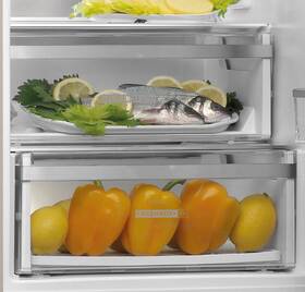 Chladnička s mrazničkou Whirlpool W9 931D B H bronzová barva
