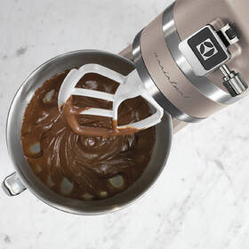 Kuchyňský robot Electrolux EKM5570 zlatý

 obrázek produktu 5 z 20