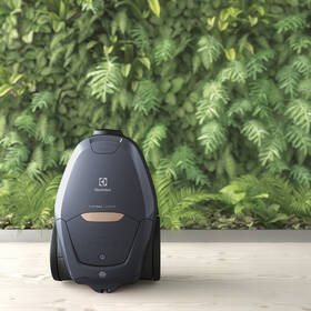 Podlahový vysavač Electrolux PD82-8DB modrá barva
