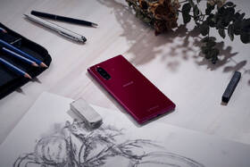 Mobilní telefon Sony 5 červený

 obrázek produktu 11 z 13