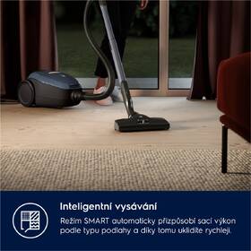 Podlahový vysavač Electrolux PD82-8DB modrá barva
