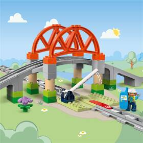 Stavebnice LEGO® DUPLO® 10426 Železniční most a koleje – rozšiřující sada 

 obrázek produktu 2 z 9