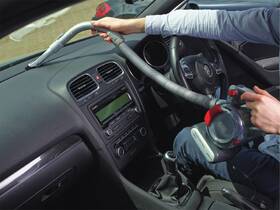 Vysavač do auta Black-Decker PD1200AV 

 obrázek produktu 3 z 5