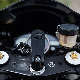 Držák na mobil Rokform na motocykl černý

 obrázek produktu 3 z 4
