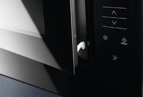 Mikrovlnná trouba Electrolux KMFD264TEX černá

 obrázek produktu 3 z 8