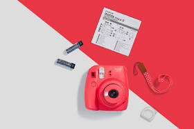 Instantní fotoaparát Fujifilm Instax mini 9 + pouzdro červený

 obrázek produktu 4 z 4