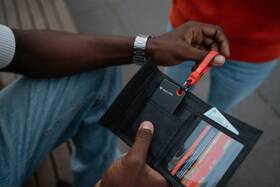 SSD externí Verbatim Pocket SSD 128GB červený

 obrázek produktu 4 z 7