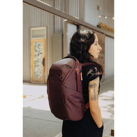 Batoh Peak Design Everyday Backpack 15L Zip vínový

 obrázek produktu 6 z 6