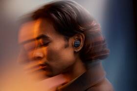 Sluchátka Bowers & Wilkins Pi8 modrá

 obrázek produktu 11 z 13