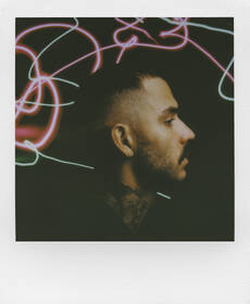 Instantní fotoaparát Polaroid Now+ Gen 3 Bundle Color Film (8 ks) černý

 obrázek produktu 5 z 6
