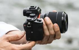Digitální fotoaparát Sony 7 II + 28-70 OSS černý

 obrázek produktu 11 z 12