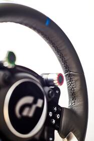 Volant Thrustmaster T-GT pro PS5, PS4 a PC + pedály černá barva
