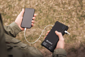 Powerbanka Sandberg Outdoor Solar 24 000mAh černá

 obrázek produktu 2 z 4