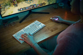 Klávesnice Logitech G915 X Lightspeed TKL Wireless, US layout bílá

 obrázek produktu 3 z 5