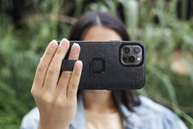 Kryt na mobil Peak Design Everyday Loop Case na Apple iPhone 14 šedý

 obrázek produktu 2 z 5