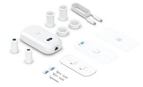 IP kamera Ubiquiti UniFi Protect UVC-AI-Theta indoor, 2 kamery 8 a 6 Mpx, PoE napájení, LAN 1Gb bílá

 obrázek produktu 2 z 2