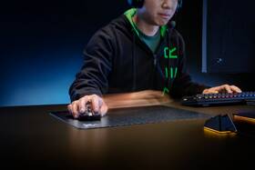 Podložka pod myš Razer Acari 42 x 32 cm černá

 obrázek produktu 7 z 9