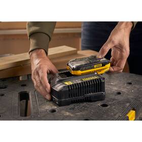 Nabíječka Stanley SFMCB14-QW 

 obrázek produktu 2 z 2
