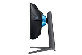 Herní monitor Samsung Odyssey G7 27", 240 Hz 

 obrázek produktu 8 z 12