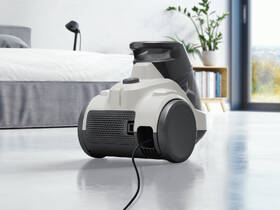 Podlahový vysavač Electrolux EC41-2SW bílý

 obrázek produktu 10 z 10