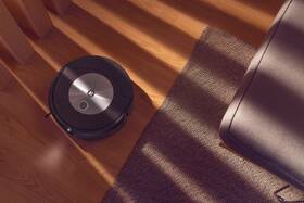 Robotický vysavač iRobot Roomba Combo j7 černá barva
