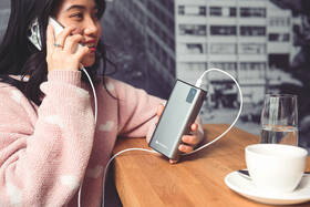 Powerbanka GoGEN PB200008 20000 mAh, USB-C PD 20W stříbrná

 obrázek produktu 2 z 4