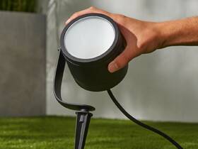 Venkovní svítidlo Philips Lily XL White and Color Ambiance Spot, bez zdroje černé

 obrázek produktu 6 z 9