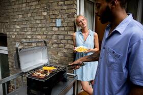 Gril zahradní plynový Campingaz Attitude 2go 
