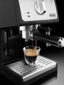 Espresso De'Longhi ECP 33.21 stříbrné

 obrázek produktu 1 z 9