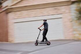Elektrická koloběžka Segway MAX G3 E antracitová barva
