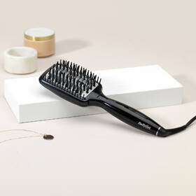 Žehlicí kartáč BaByliss HSB101E černý

 obrázek produktu 2 z 6