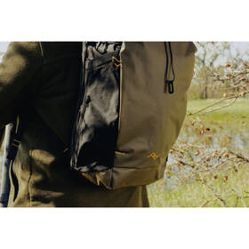 Batoh Peak Design Outdoor Backpack 25L zelený

 obrázek produktu 9 z 12