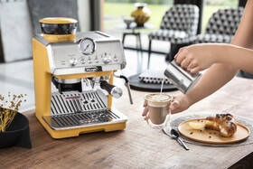 Pákový kávovar De'Longhi EC9155 YE 

 obrázek produktu 8 z 13