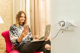 Cestovní adaptér SKROSS PRO Light USB World, UK+USA+Austrálie/Čína, 2x USB-A, vč. adaptéru 
