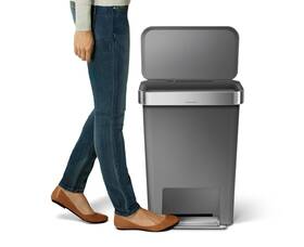 Odpadkový koš Simplehuman 45 l šedý

 obrázek produktu 2 z 2