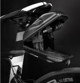 Pouzdro na mobil WILD MAN E7 pod sedátko černé

 obrázek produktu 7 z 12