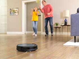 Robotický vysavač iRobot Roomba i5 šedý

 obrázek produktu 13 z 23