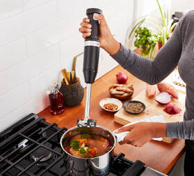 Ponorný mixér KitchenAid 5KHBBV83EMS 

 obrázek produktu 12 z 12