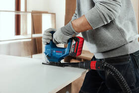 Přímočará pila Bosch Professional GST 183-LI (s baterií) 

 obrázek produktu 4 z 7