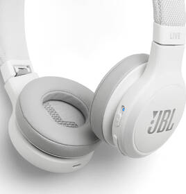 Sluchátka JBL LIVE 400BT bílá

 obrázek produktu 7 z 7