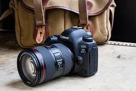 Objektiv Canon 24-105 mm f/4 L IS II USM černý

 obrázek produktu 16 z 16