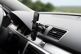 Držák na mobil FIXED Gravity s uchycením do mřížky ventilace nebo na palubní desku šedý

 obrázek produktu 6 z 10