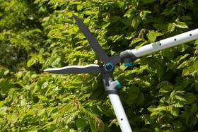 Nůžky na živý plot Gardena 967989301 TeleCut 

 obrázek produktu 2 z 4