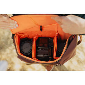 Batoh Peak Design Everyday Backpack 20L (v2) vínový

 obrázek produktu 5 z 9