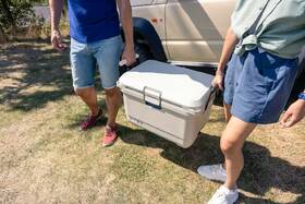 Chladicí box Coleman Pro 45QT béžový

 obrázek produktu 7 z 8