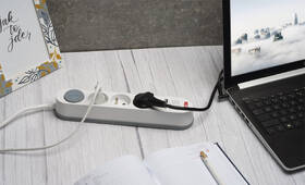 Kabel prodlužovací EMOS 3x zásuvka, Fast Charging, 1x USB, 1x USB-C, vypínač, 2 m šedý/bílý

 obrázek produktu 6 z 8