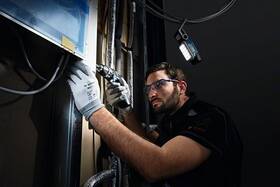 Reflektor Bosch Professional GLI 12V-330 (bez baterie) 

 obrázek produktu 5 z 5